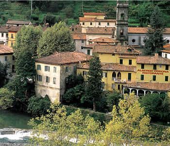 Hotel Ristorante Corona Lucca Bagian luar foto